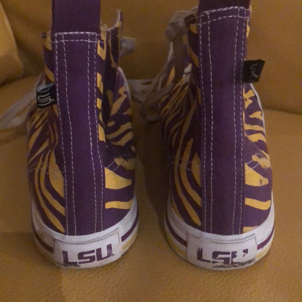 LSU Tiger 🐯 converse shoes 👞